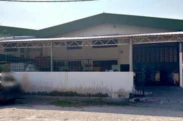 Kawasan Perindustrian Sri Rapat Semi-D Corner Factory For Rent 