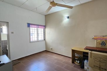 Ipoh Garden East 2 Storey Terrace House Intermediate Unit For Sale 