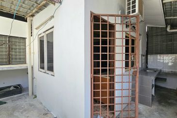 Ipoh Garden East 2 Storey Terrace House Intermediate Unit For Sale 