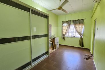 Ipoh Garden East 2 Storey Terrace House Intermediate Unit For Sale 