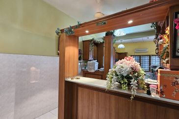 Ipoh Garden East 2 Storey Terrace House Intermediate Unit For Sale 