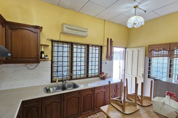 Ipoh Garden East 2 Storey Terrace House Intermediate Unit For Sale 