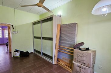 Ipoh Garden East 2 Storey Terrace House Intermediate Unit For Sale 