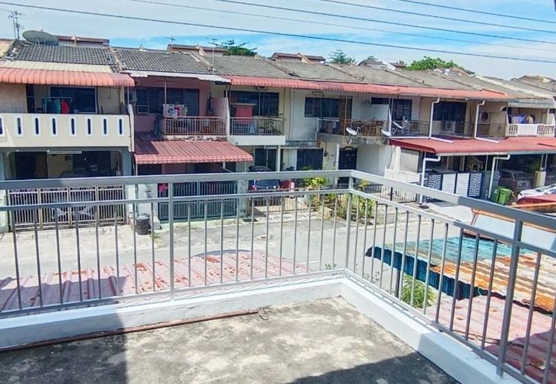 Taman Pengkalan Barat Double Storey Terrace House For Sale 
