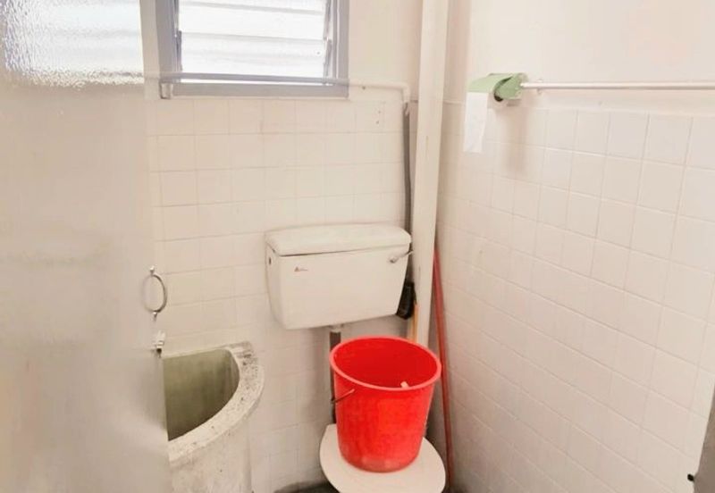 Taman Pengkalan Barat Double Storey Terrace House For Sale 