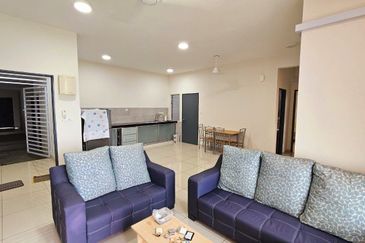 Residensi Kampung Parloh Apartment Middle Floor For Rent 