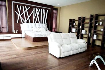 2.5 Storey Bungalow House for Sale Gunung Rapat