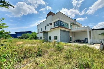 Klebang Bistari 1.5 Storey Semi-D Corner Unit Factory Tasek Igb 