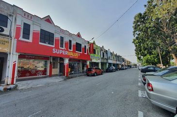 Double Storey Intermediate Shoplot for Sale 