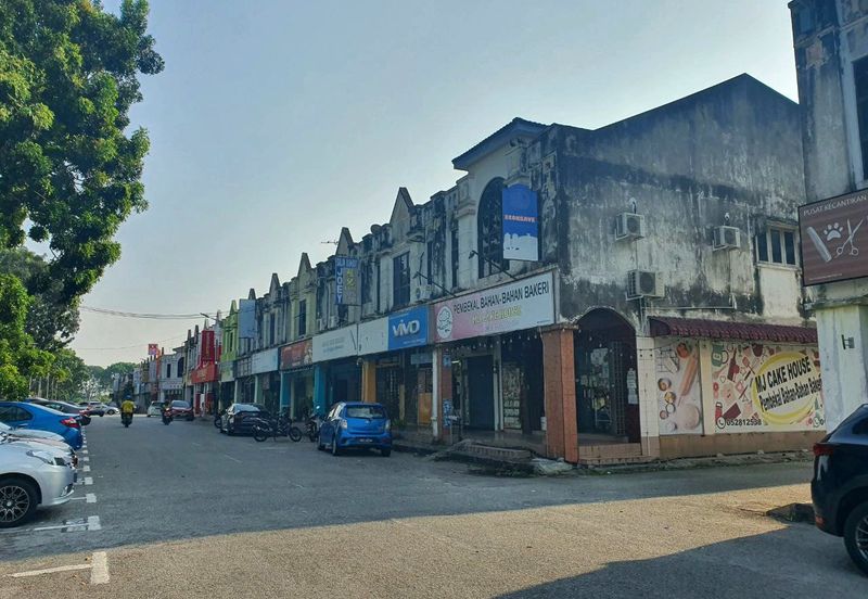 Double Storey Intermediate Shoplot for Sale 