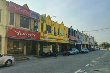 Double Storey Intermediate Shoplot for Sale 