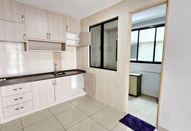 Upper East @ Tiger Lane