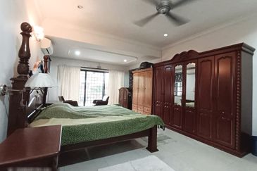 Taman Golf Single Storey Bungalow House For Sale 