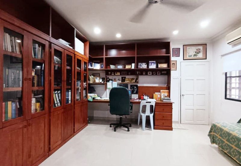 Taman Golf Single Storey Bungalow House For Sale 