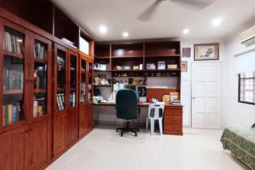 Taman Golf Single Storey Bungalow House For Sale 