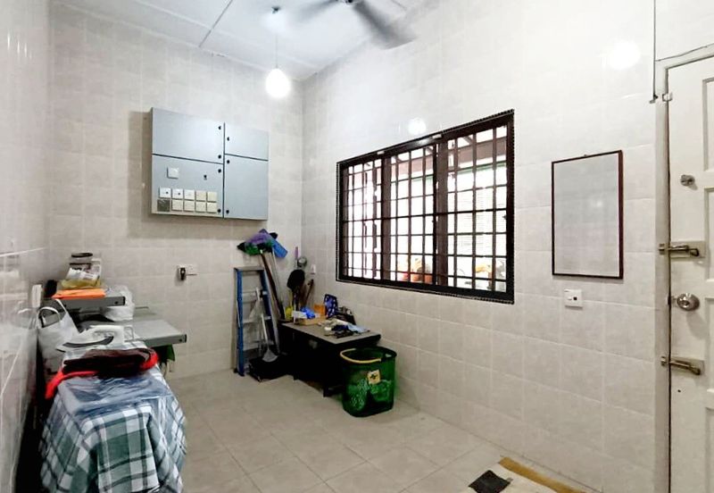 Taman Golf Single Storey Bungalow House For Sale 