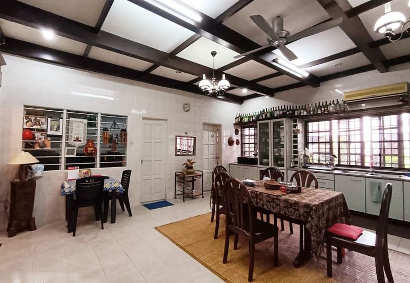 Taman Golf Single Storey Bungalow House For Sale 