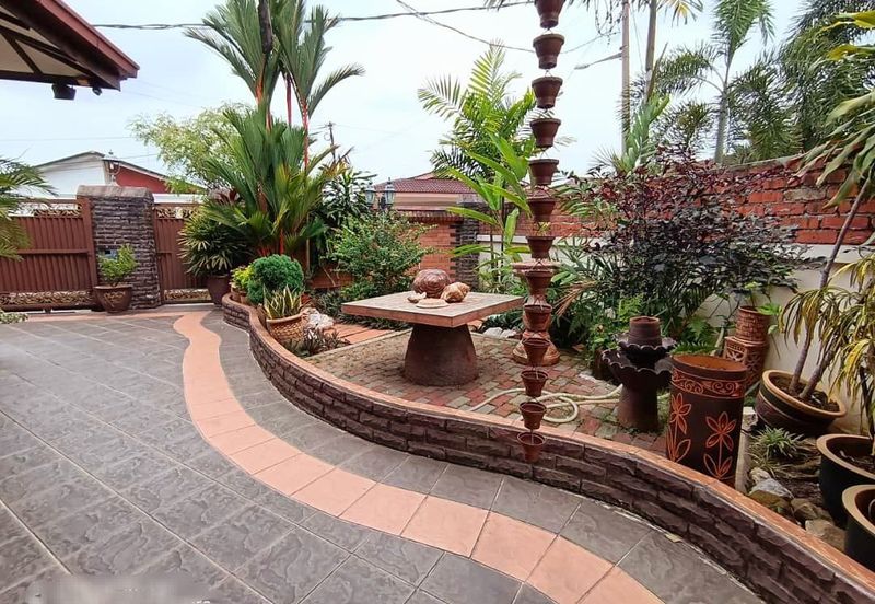 Taman Golf Single Storey Bungalow House For Sale 