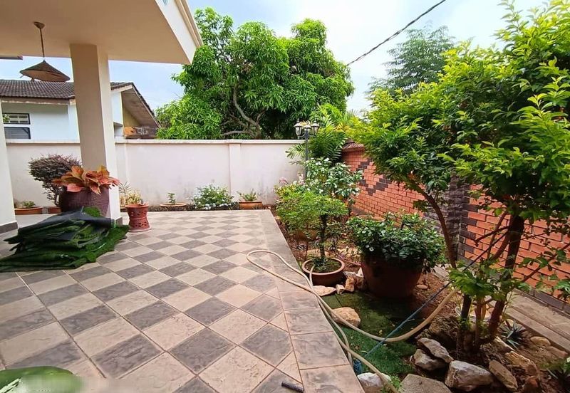 Taman Golf Single Storey Bungalow House For Sale 