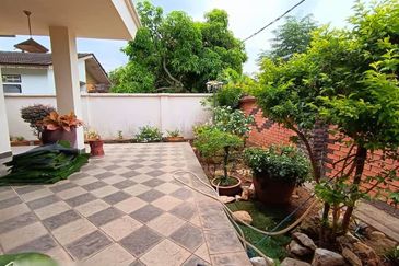 Taman Golf Single Storey Bungalow House For Sale 