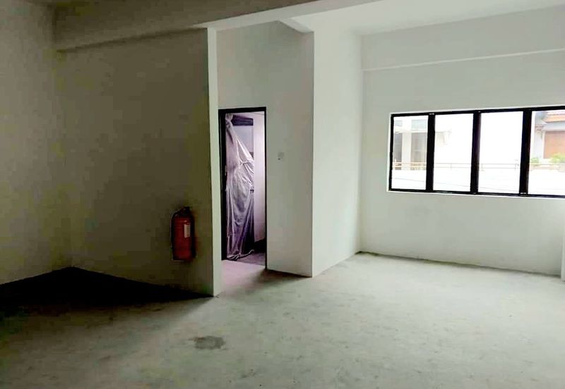 Jalan Raja Musa Aziz Ipoh Town 3 Storey Shoplot For Sale 