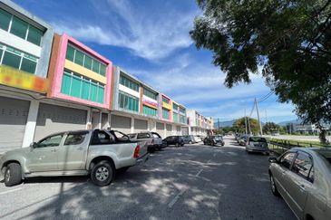 Tasek Double Storey Shoplot For Rent 