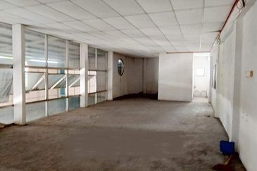 Pengkalan Perindustrian Spacious Bungalow Factory For Rent 