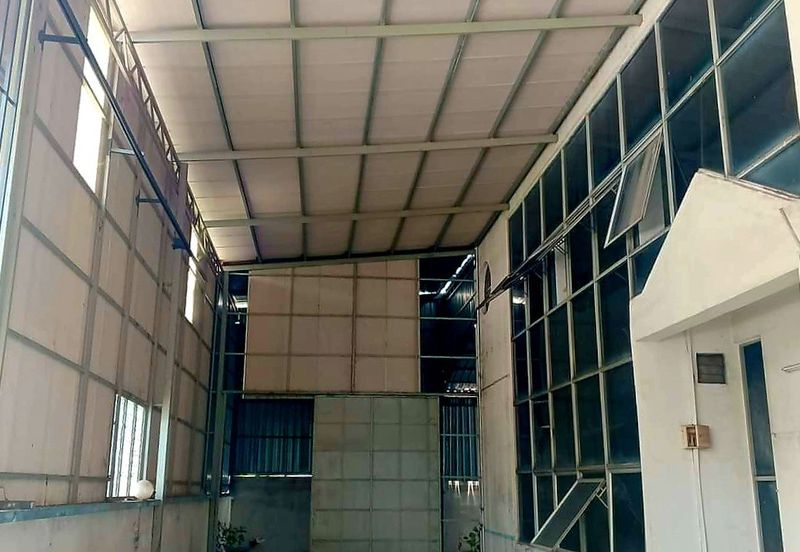 Pengkalan Perindustrian Spacious Bungalow Factory For Rent 