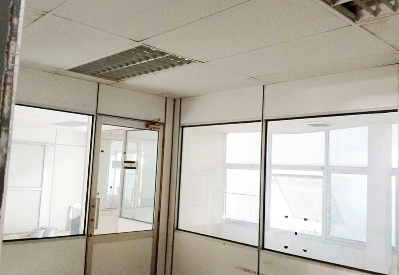 Pengkalan Perindustrian Spacious Bungalow Factory For Rent 