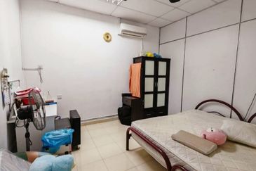 Taman Song Choon Double Storey Shoplot Corner Unit For Sale 