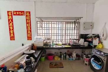 Taman Song Choon Double Storey Shoplot Corner Unit For Sale 