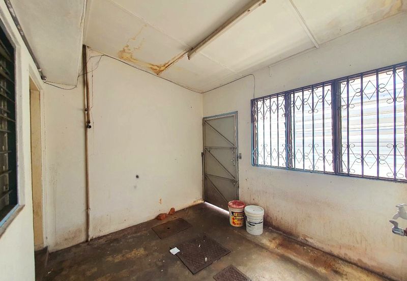 Jalan Kuala Kangsar High Exposure Facing Main Road 2 Storey Shoplot For Rent 