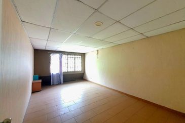 Jalan Kuala Kangsar High Exposure Facing Main Road 2 Storey Shoplot For Rent 