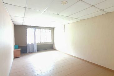 Jalan Kuala Kangsar High Exposure Facing Main Road 2 Storey Shoplot For Rent 