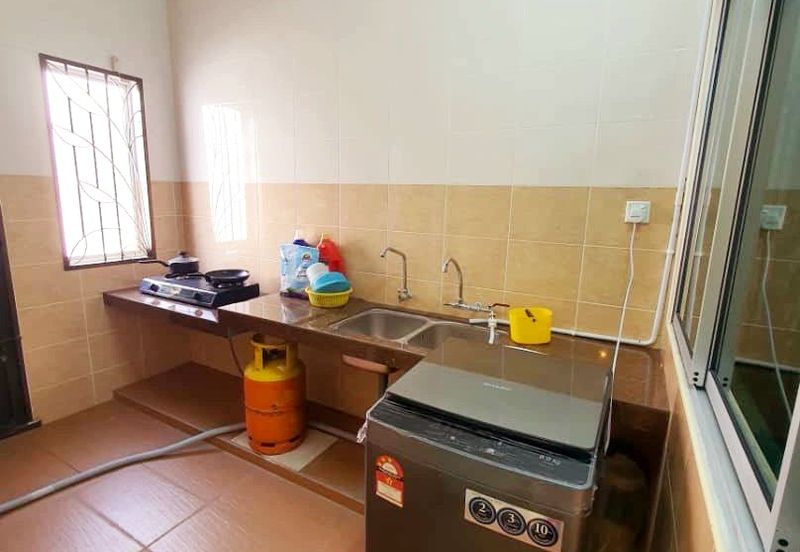 Bandar Seri Botani, Good Condition 2 Storey Terrace House For Rent 