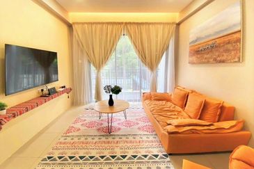 THE COVE HILLSIDE RESIDENCE