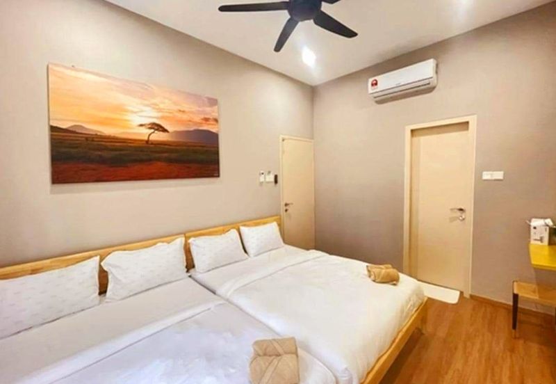 THE COVE HILLSIDE RESIDENCE