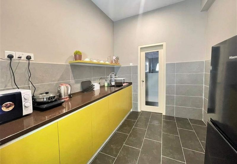 THE COVE HILLSIDE RESIDENCE