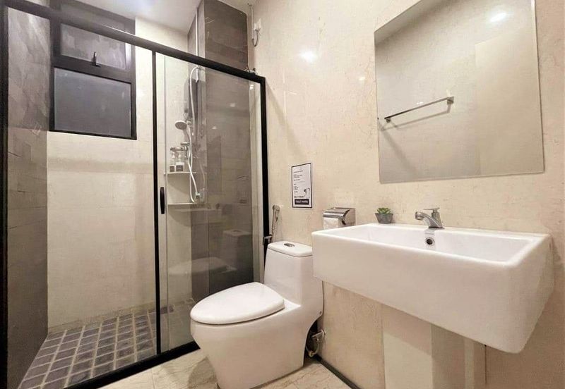 THE COVE HILLSIDE RESIDENCE