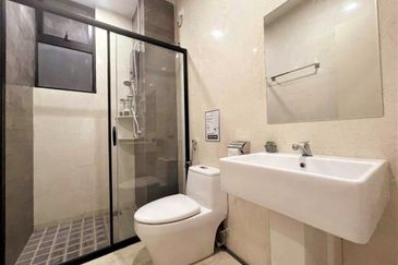 THE COVE HILLSIDE RESIDENCE