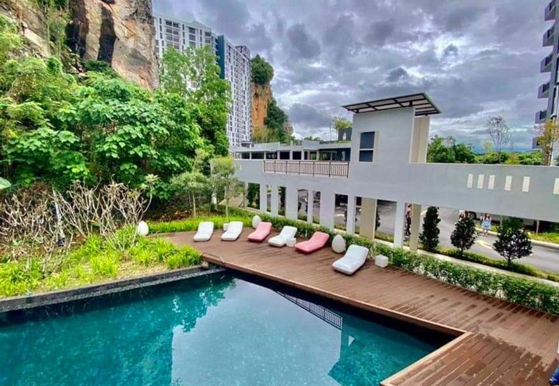 THE COVE HILLSIDE RESIDENCE