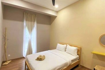 THE COVE HILLSIDE RESIDENCE