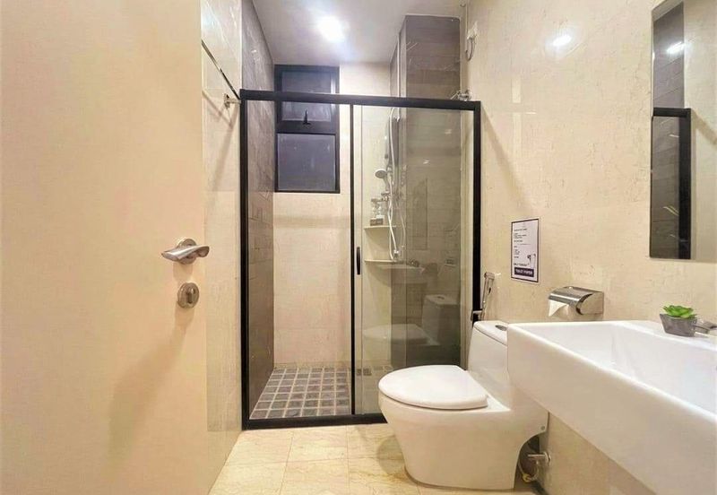 THE COVE HILLSIDE RESIDENCE