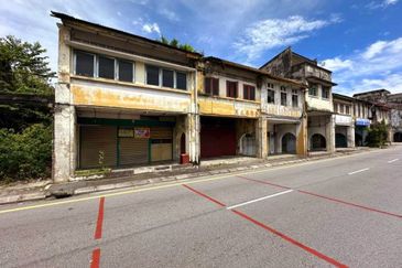 Kampar Oldtown Below Market Price Double Storey Shoplot For Sale 