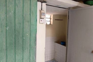 Kampar Oldtown Below Market Price Double Storey Shoplot For Sale 