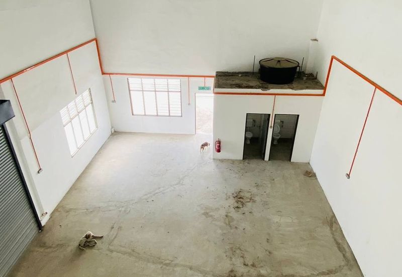 Kawasan Perindustrian Pengkalan 3 1.5 Storey Semi-D Factory For Rent 