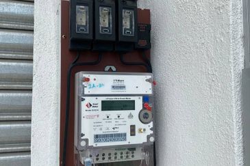 Kawasan Perindustrian Pengkalan 3 1.5 Storey Semi-D Factory For Rent 