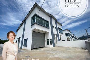 Kawasan Perindustrian Pengkalan 3 1.5 Storey Semi-D Factory For Rent 