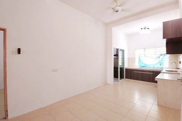 Panorama Lapangan Perdana