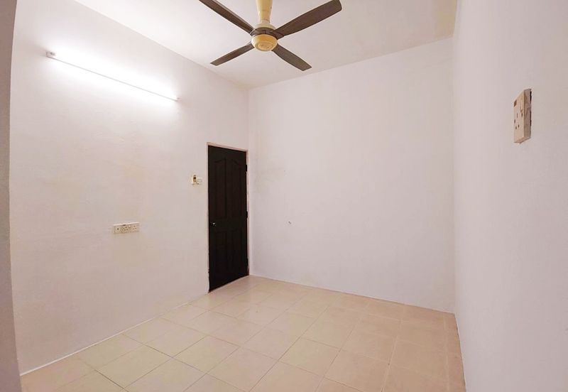 Panorama Lapangan Perdana